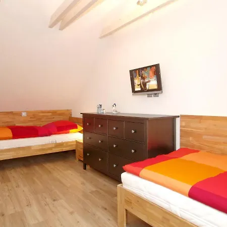 Luv & Lee Luv Und Lee シャルボイツ