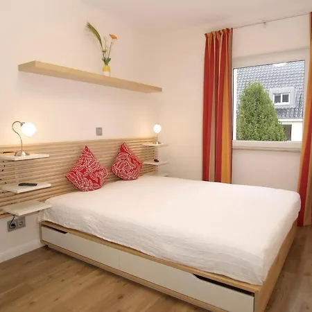 Luv & Lee Luv Und Lee * シャルボイツ