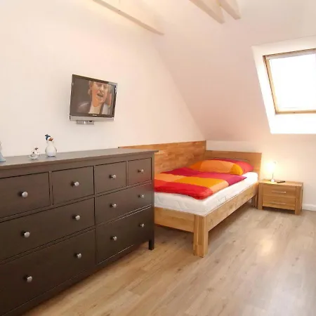 Luv & Lee Luv Und Lee * シャルボイツ